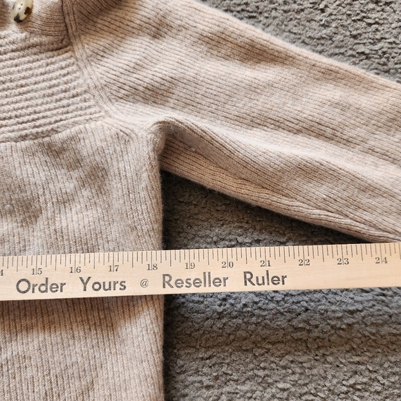 FAHERTY Women's Sweater Medium Beige Wool Cashmere Blend Roll Cuff Minimalist - Picture 8 of 11